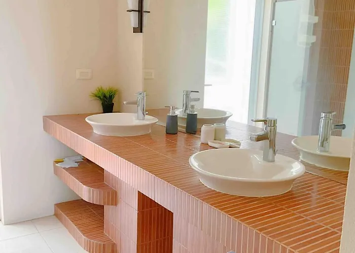 Casa Blanca #1 Beautiful Modern House